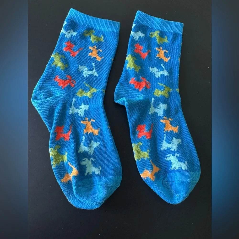 Retro Blue Dog Print Socks – Y2K Colorful Puppy Pattern